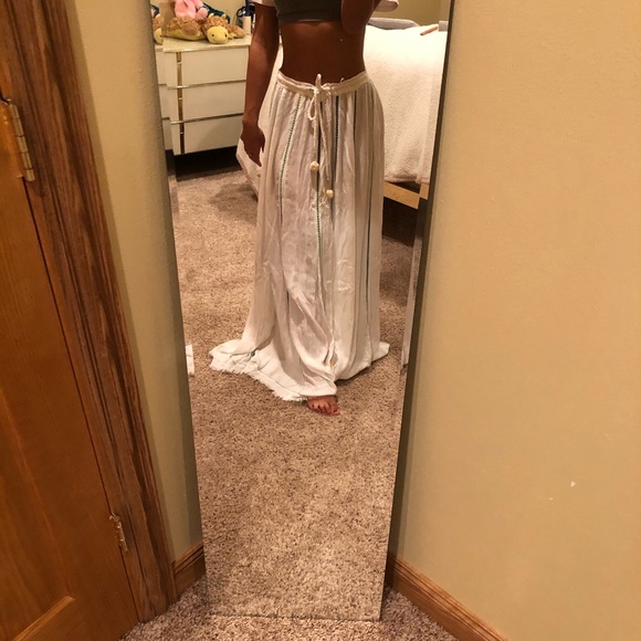Z&L Dresses & Skirts - Beautiful beach skirt